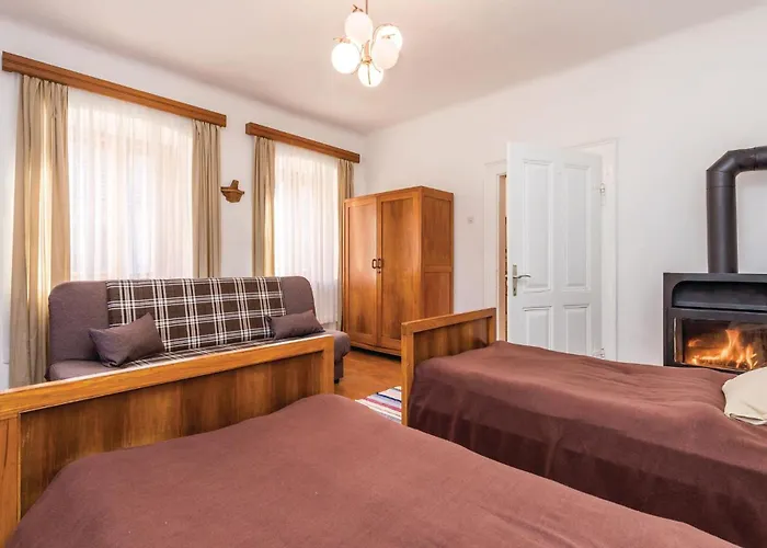 5 Bedroom Lovely In Gorski Kotar * Brod na Kupi