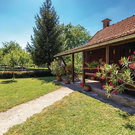3 Bedroom Cozy In Gorski Kotar * Brod na Kupi