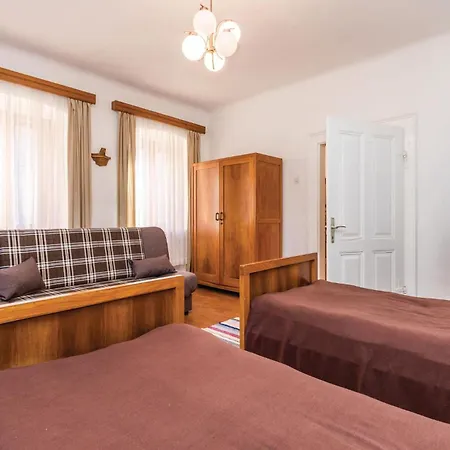 5 Bedroom Lovely In Gorski Kotar * Brod na Kupi