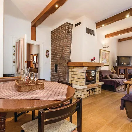 5 Bedroom Lovely In Gorski Kotar Casa vacanze