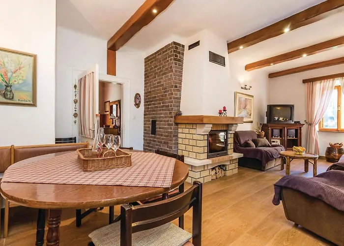 5 Bedroom Lovely In Gorski Kotar Prázdninový dům