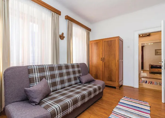 5 Bedroom Lovely In Gorski Kotar Prázdninový dům Brod na Kupi